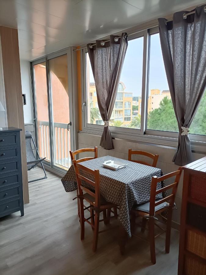 Appartement Le Clin D'oeil Sur Le Port. Gruissan