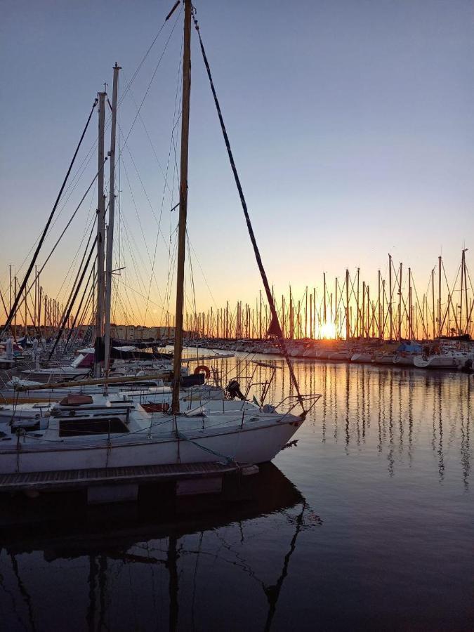 Appartement Le Clin D'oeil Sur Le Port. Gruissan